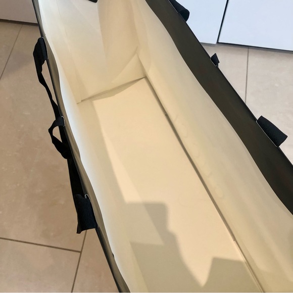 Authentic GUCCI large gift bag. Excellent condition. - Picture 7 of 7